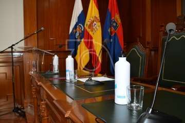 El Pleno de Telde abandona el plástico (Foto TA)